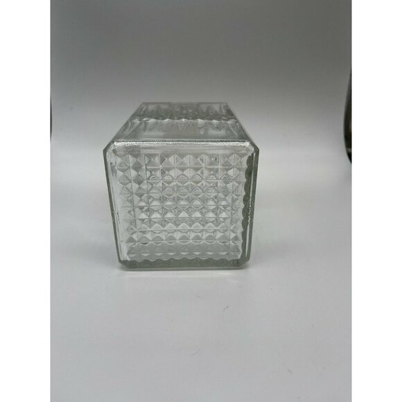 Epure Glass Whiskey Decanter Bottle - Glass and Plastic Stopper - Picture 2 of 2